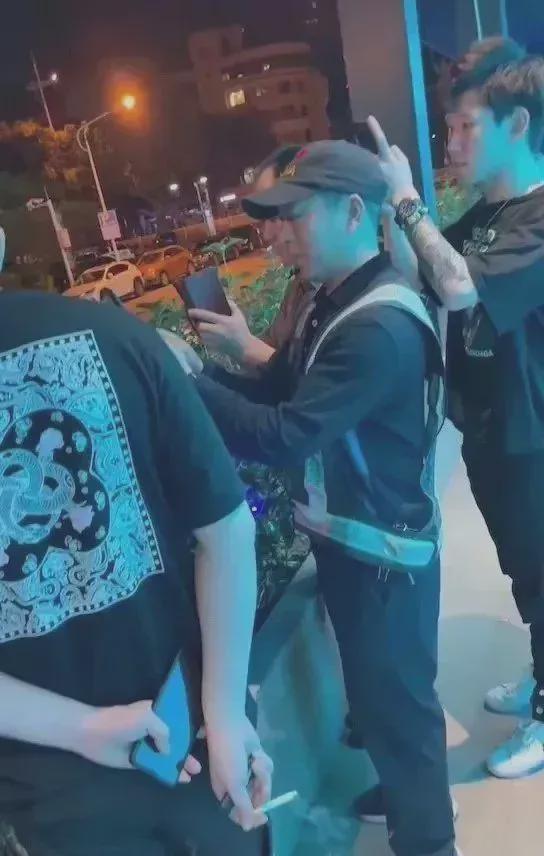 厦门路虎吃瓜视频,一场意外引发的全民热议